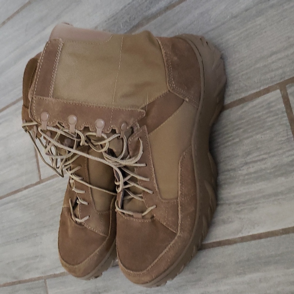 Oakley military boots